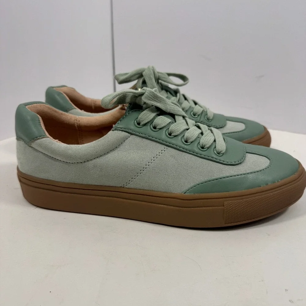 LOFT Sneakers Women Green Suede Gum Sole Lace Up Size 8.5‎